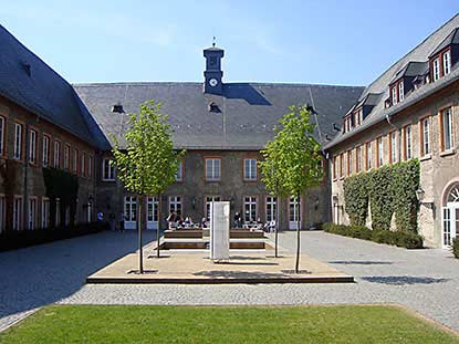 EBS Universität für Wirtschaft und Recht, Wiesbaden